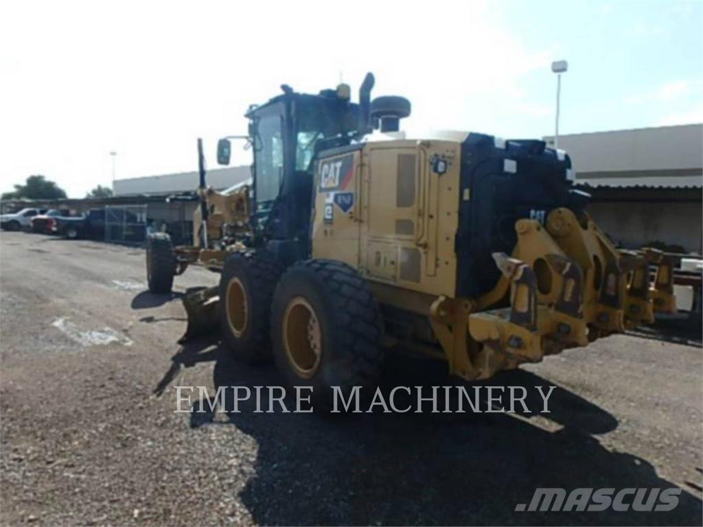 CAT 140M3 معدات تمهيد الطرق