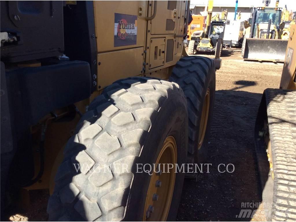 CAT 140M3 AWD معدات تمهيد الطرق