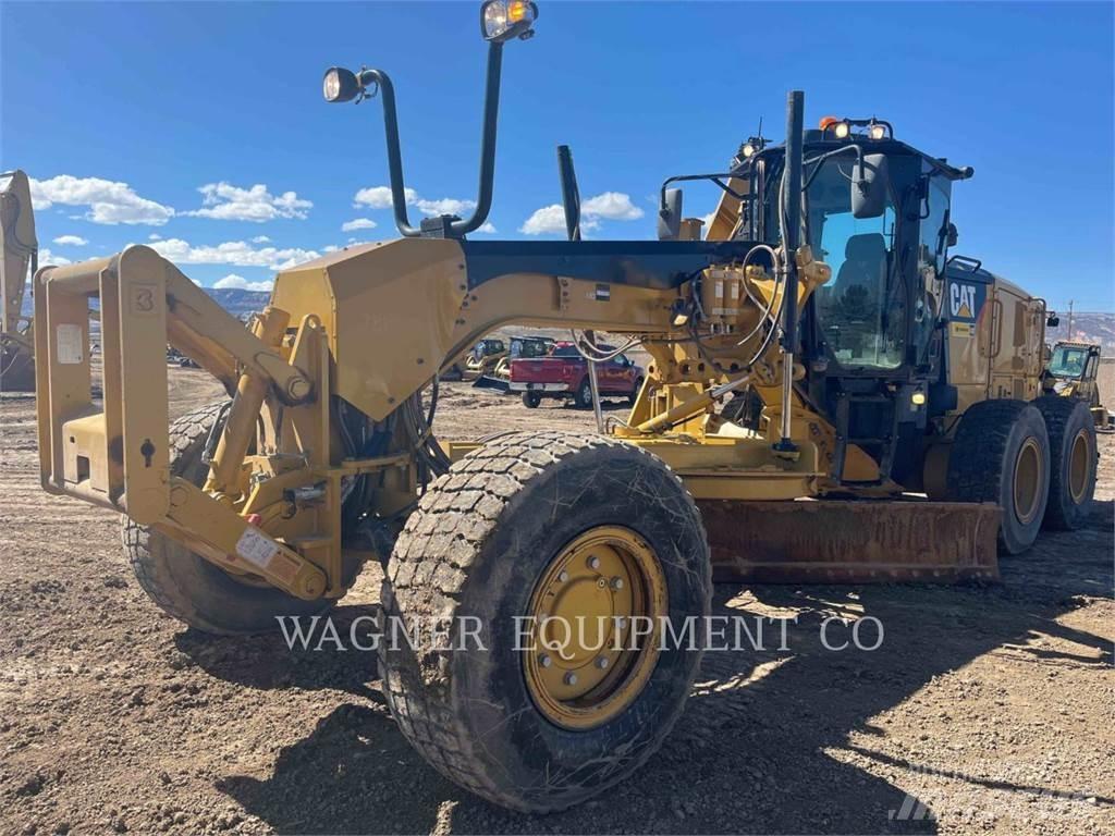CAT 140M3 AWD معدات تمهيد الطرق