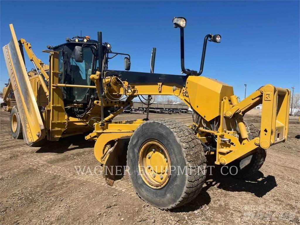 CAT 140M3 AWD معدات تمهيد الطرق