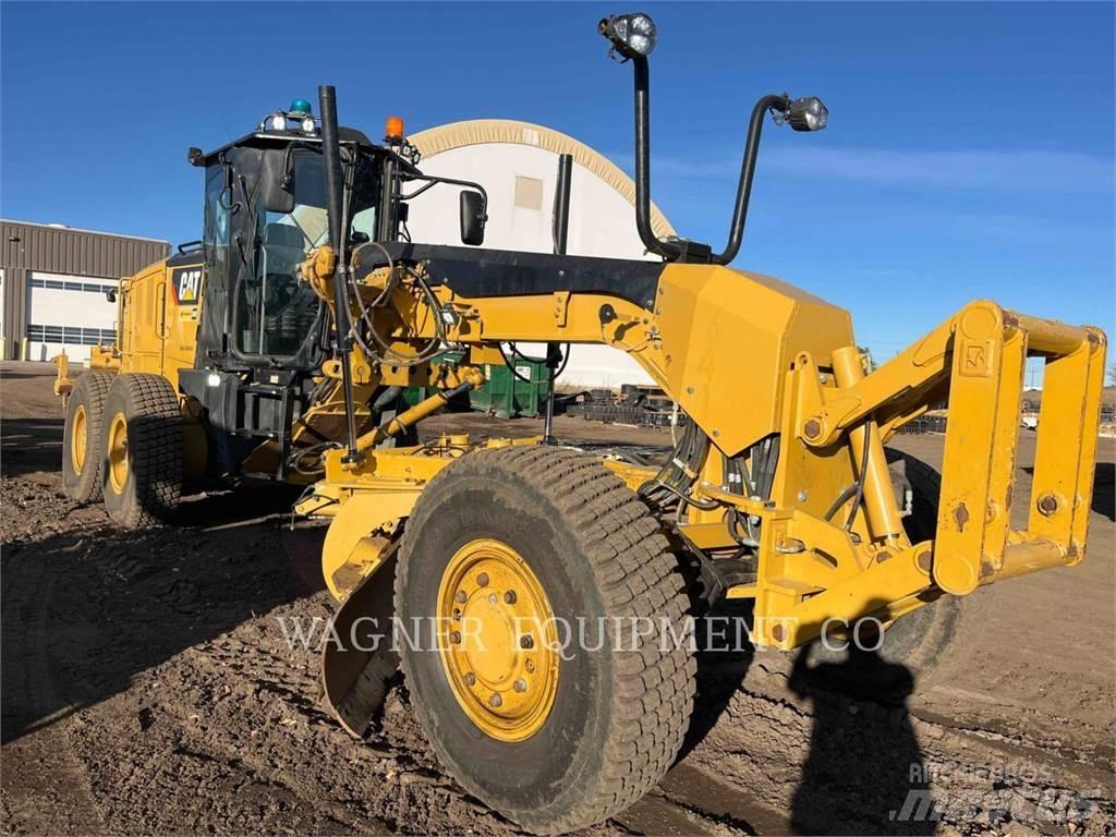 CAT 140M3 AWD معدات تمهيد الطرق