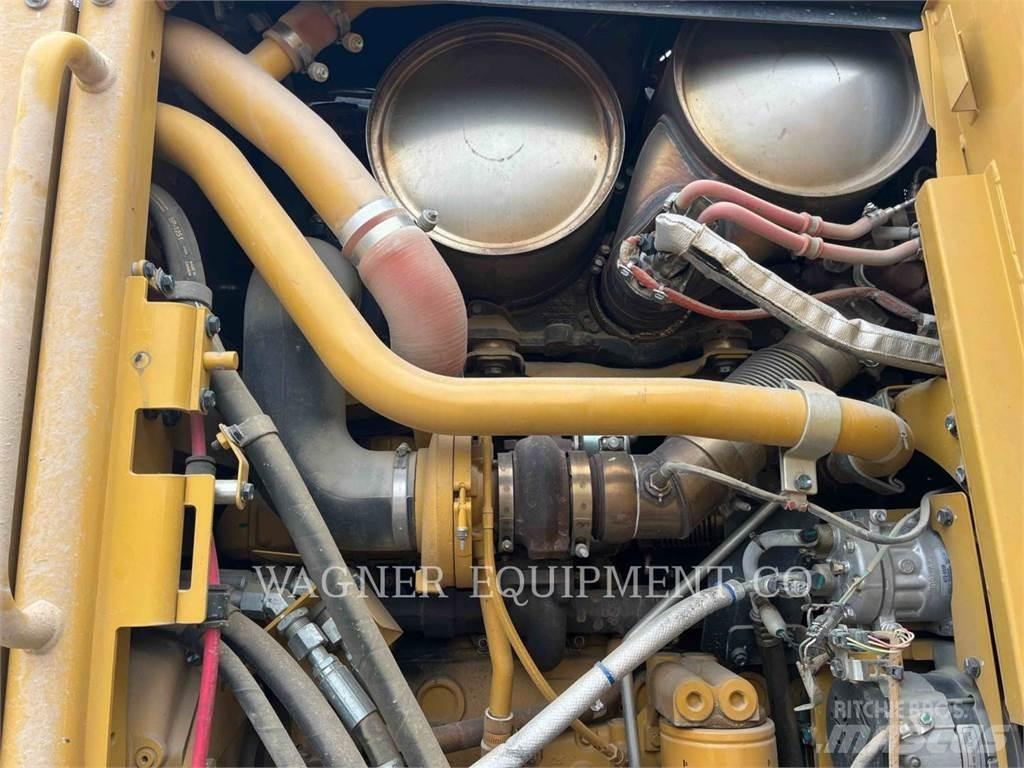 CAT 140M3 AWD معدات تمهيد الطرق