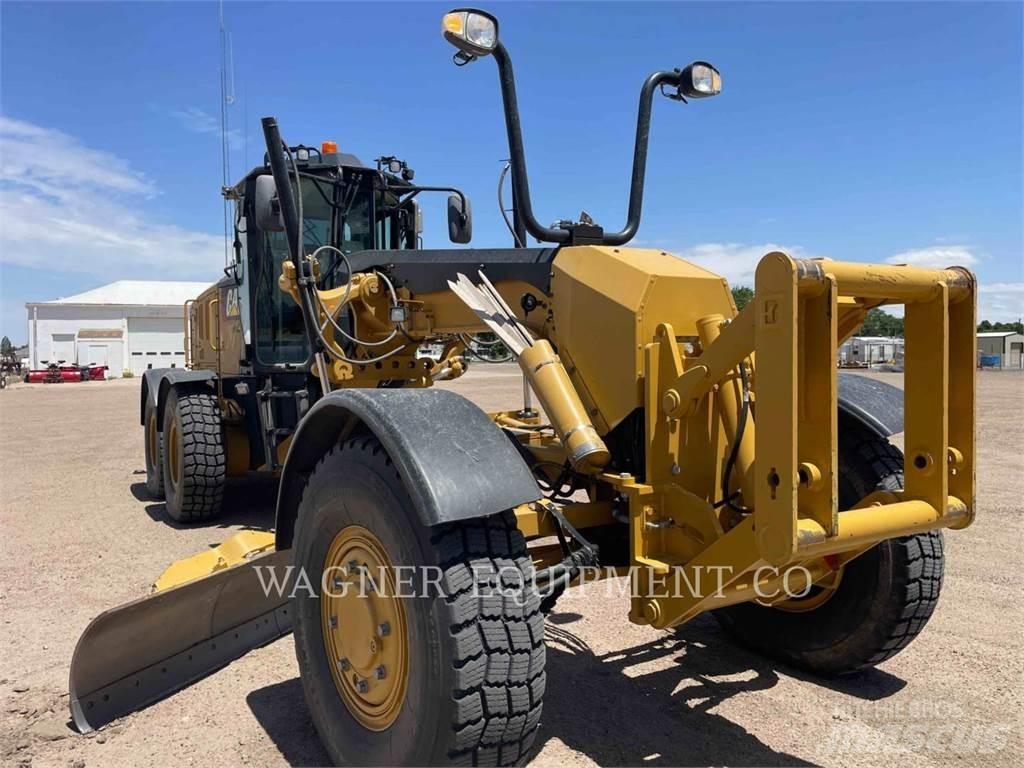 CAT 140M3 AWD معدات تمهيد الطرق
