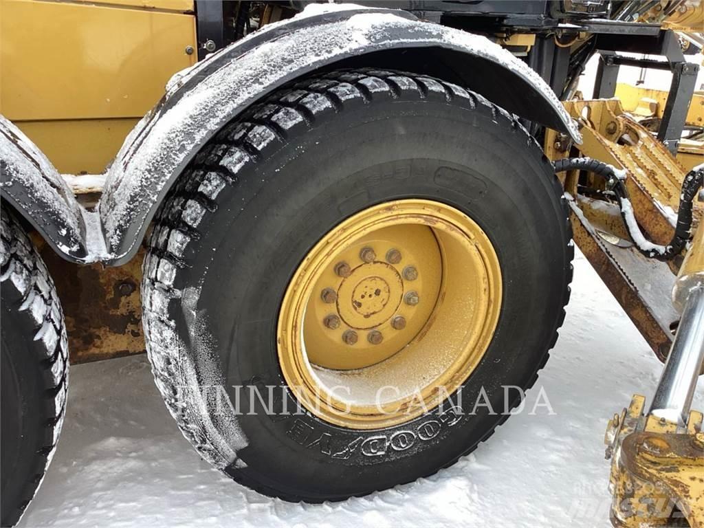 CAT 140M3 AWD معدات تمهيد الطرق