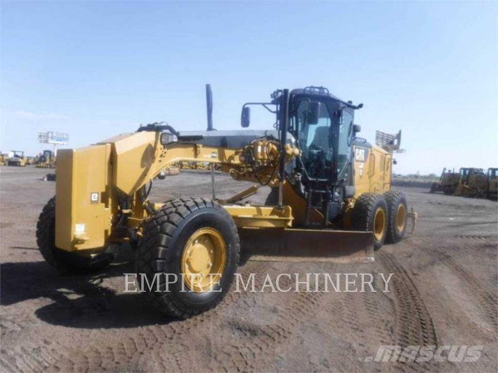 CAT 140M3 AWD معدات تمهيد الطرق