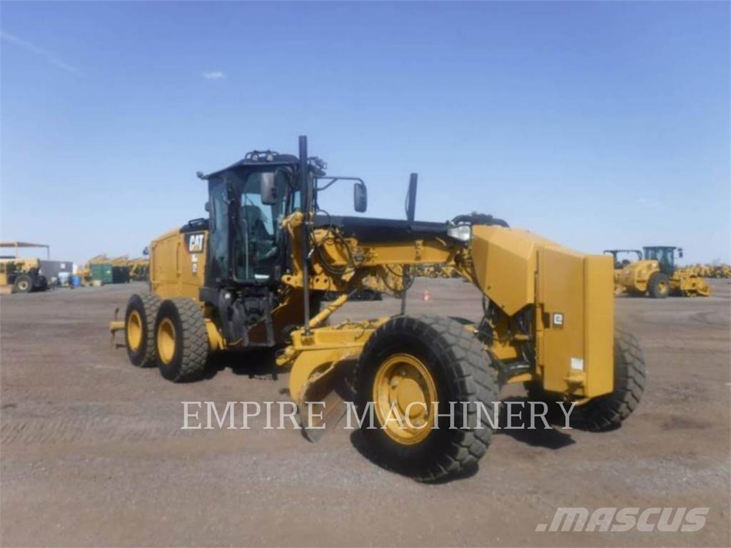CAT 140M3 AWD معدات تمهيد الطرق