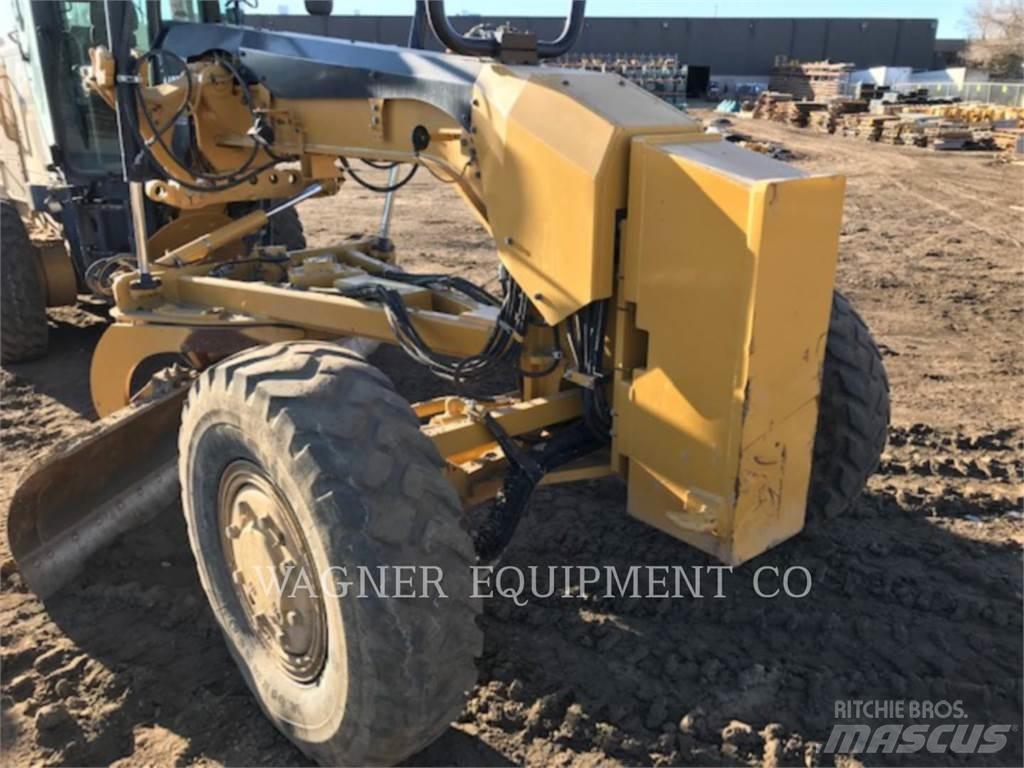 CAT 140M3 AWD معدات تمهيد الطرق