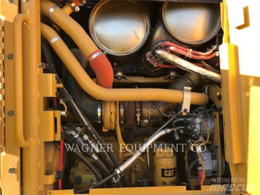 CAT 140M3 AWD معدات تمهيد الطرق