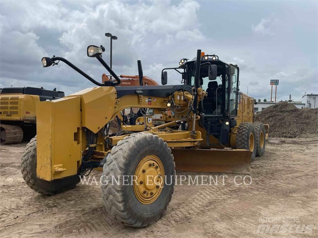 CAT 140M3 AWD معدات تمهيد الطرق