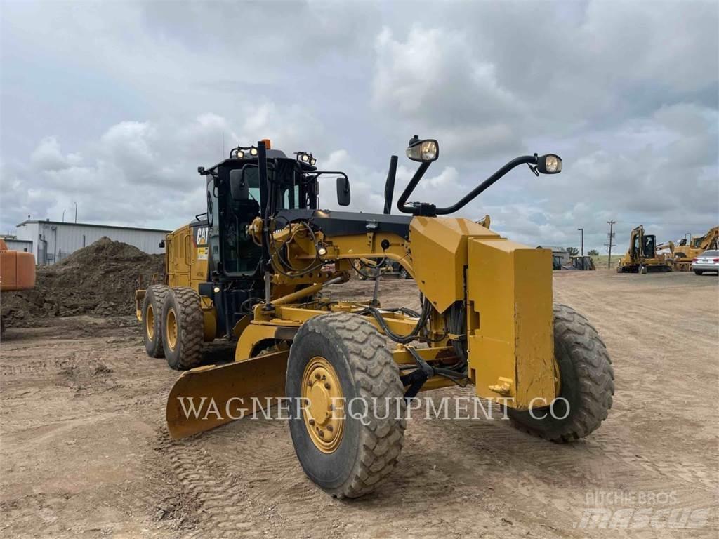 CAT 140M3 AWD معدات تمهيد الطرق