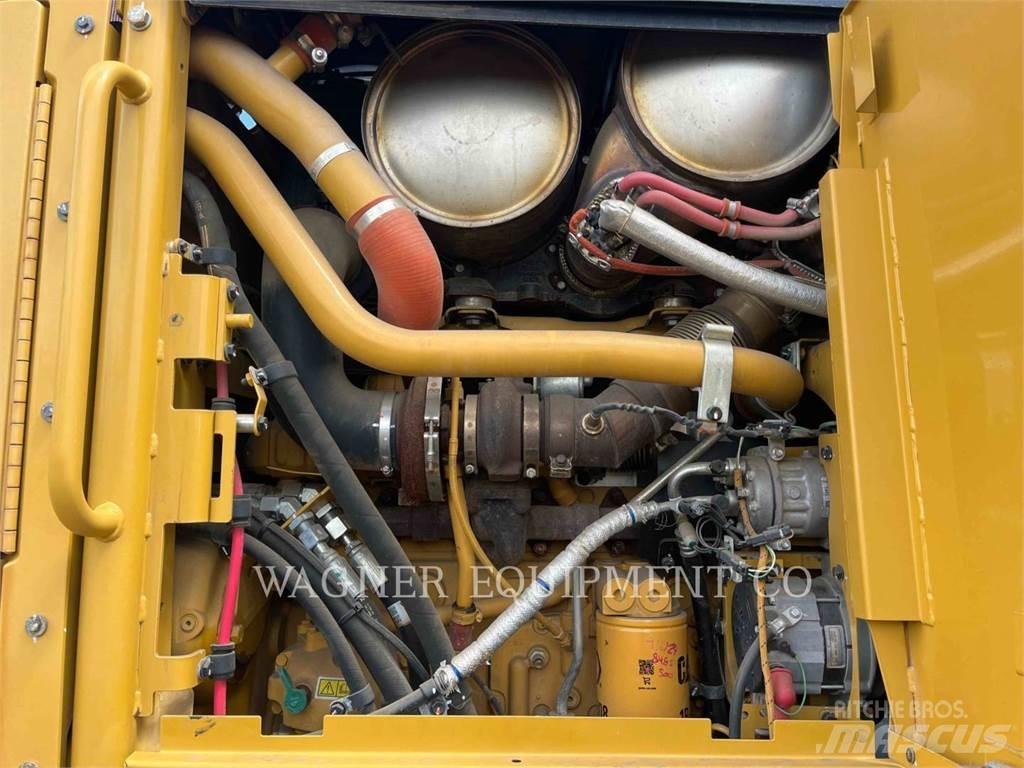 CAT 140M3 AWD معدات تمهيد الطرق