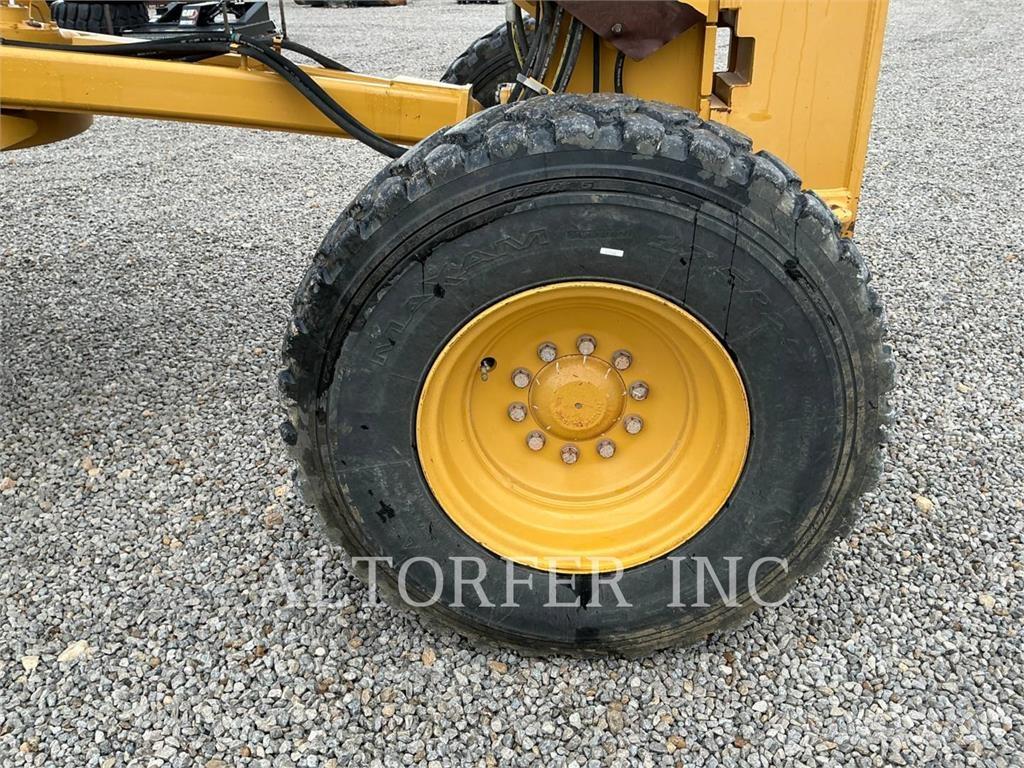 CAT 140M3 R معدات تمهيد الطرق