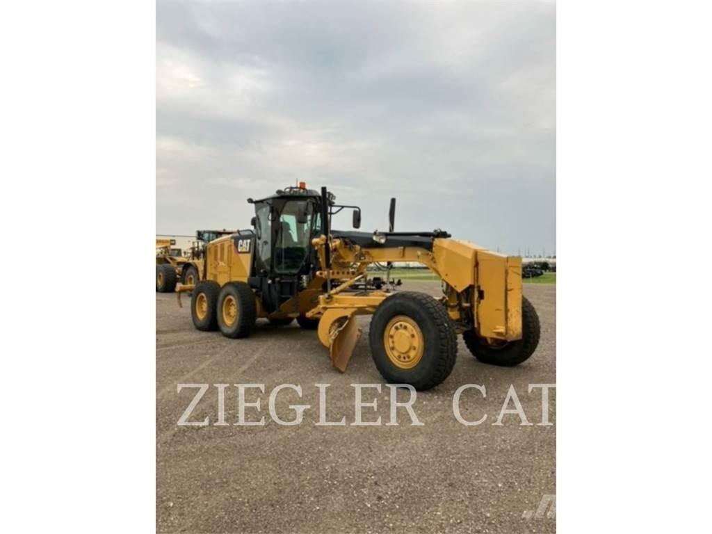 CAT 140M3AWD معدات تمهيد الطرق