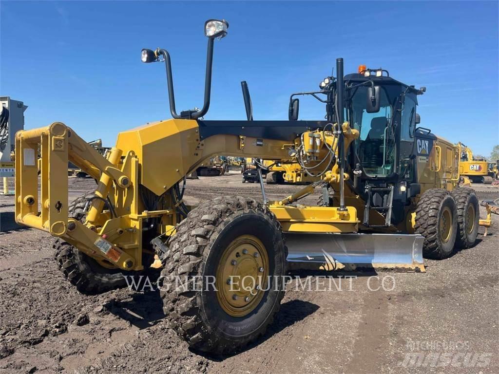 CAT 140M3AWD معدات تمهيد الطرق