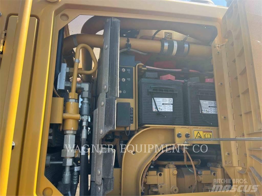 CAT 140M3AWD معدات تمهيد الطرق