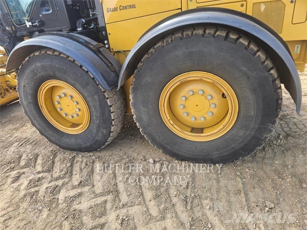 CAT 140M3AWD معدات تمهيد الطرق