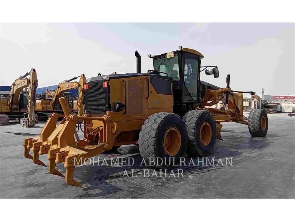 CAT 14M معدات تمهيد الطرق