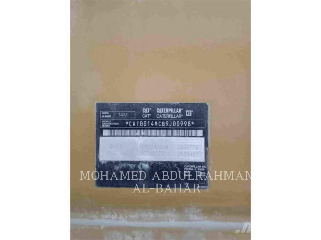 CAT 14M معدات تمهيد الطرق