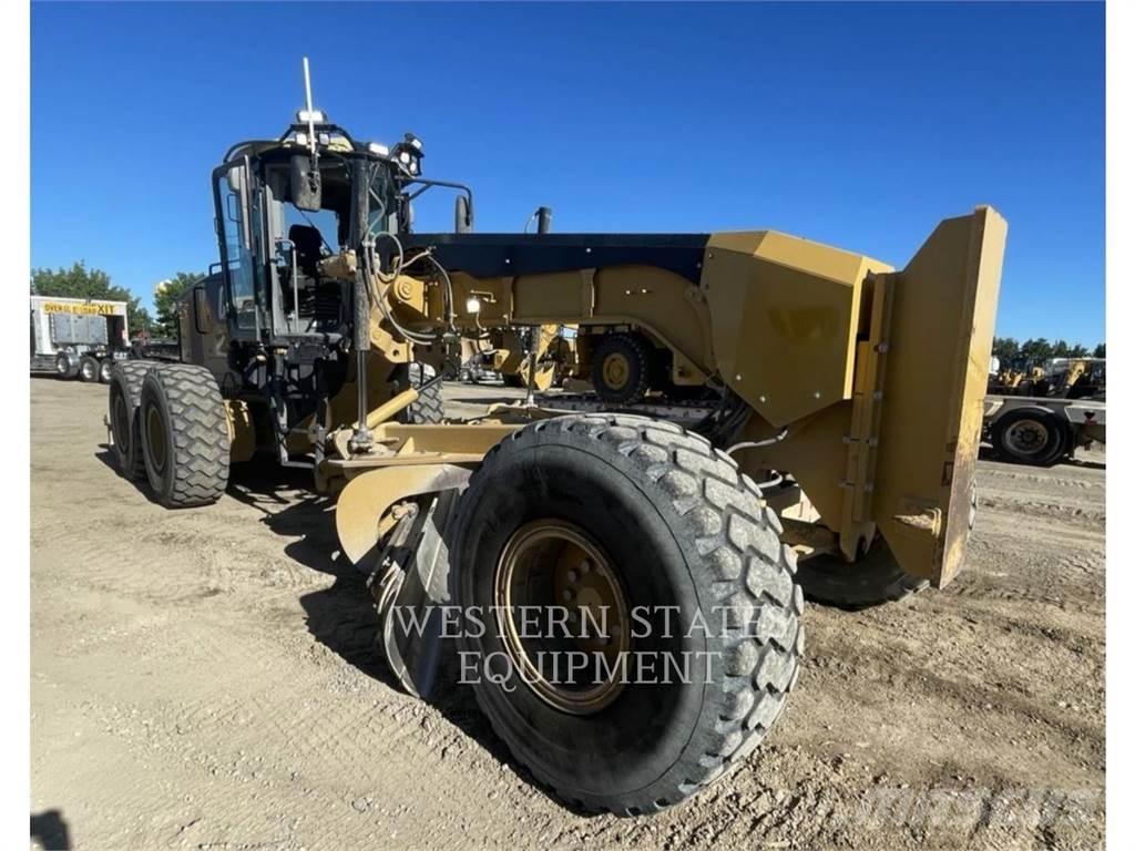 CAT 14M معدات تمهيد الطرق