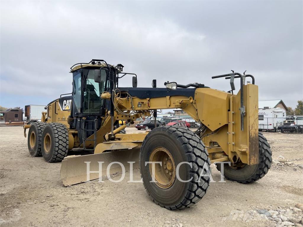 CAT 14M معدات تمهيد الطرق
