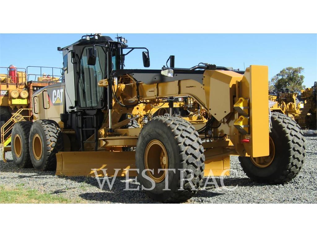 CAT 14M معدات تمهيد الطرق