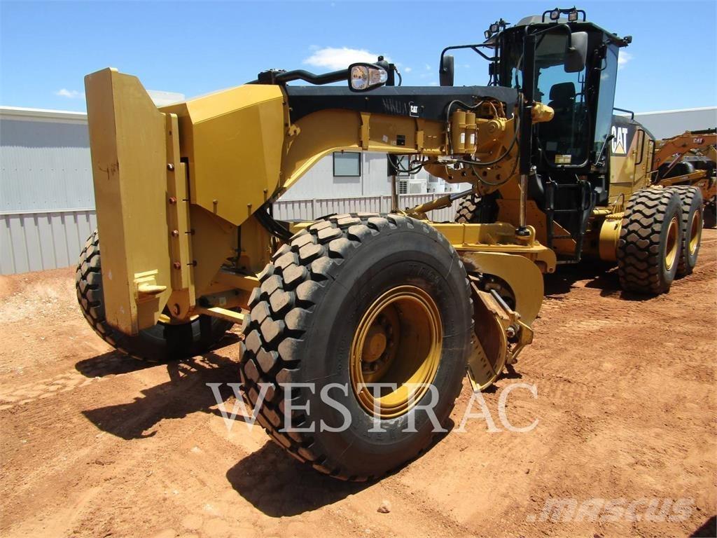 CAT 14M معدات تمهيد الطرق