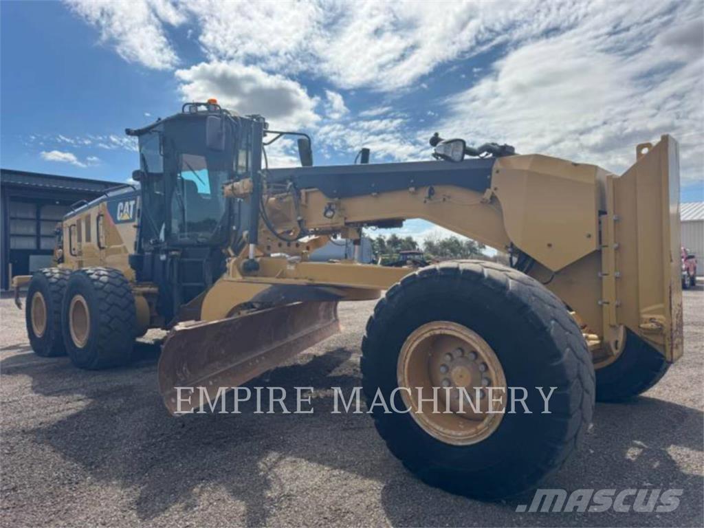 CAT 14M3 معدات تمهيد الطرق