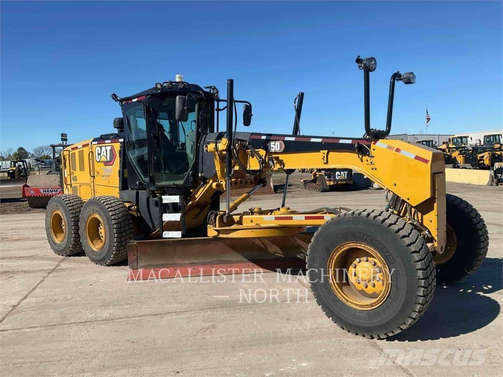 CAT 150 معدات تمهيد الطرق