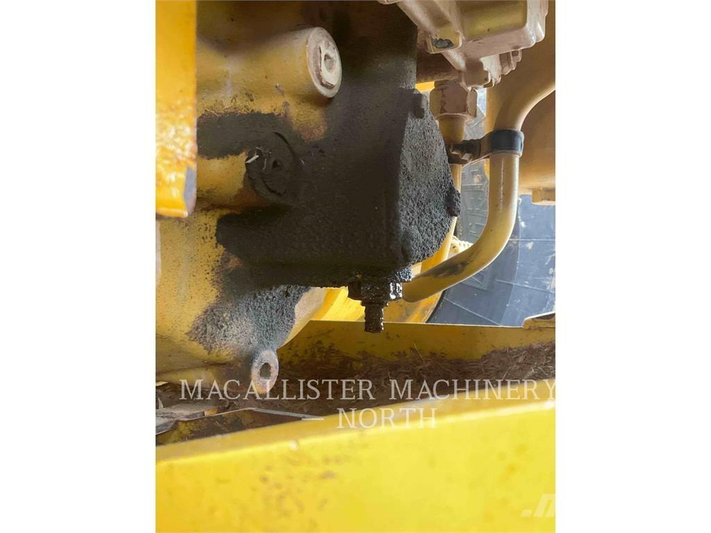 CAT 150 معدات تمهيد الطرق