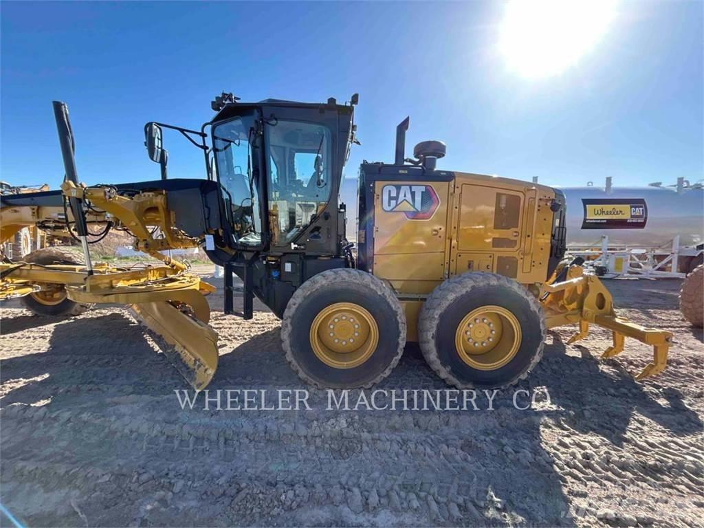 CAT 150 15 معدات تمهيد الطرق