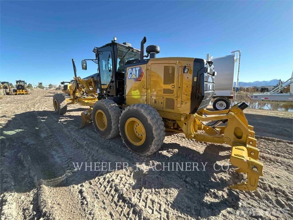 CAT 150 15 معدات تمهيد الطرق