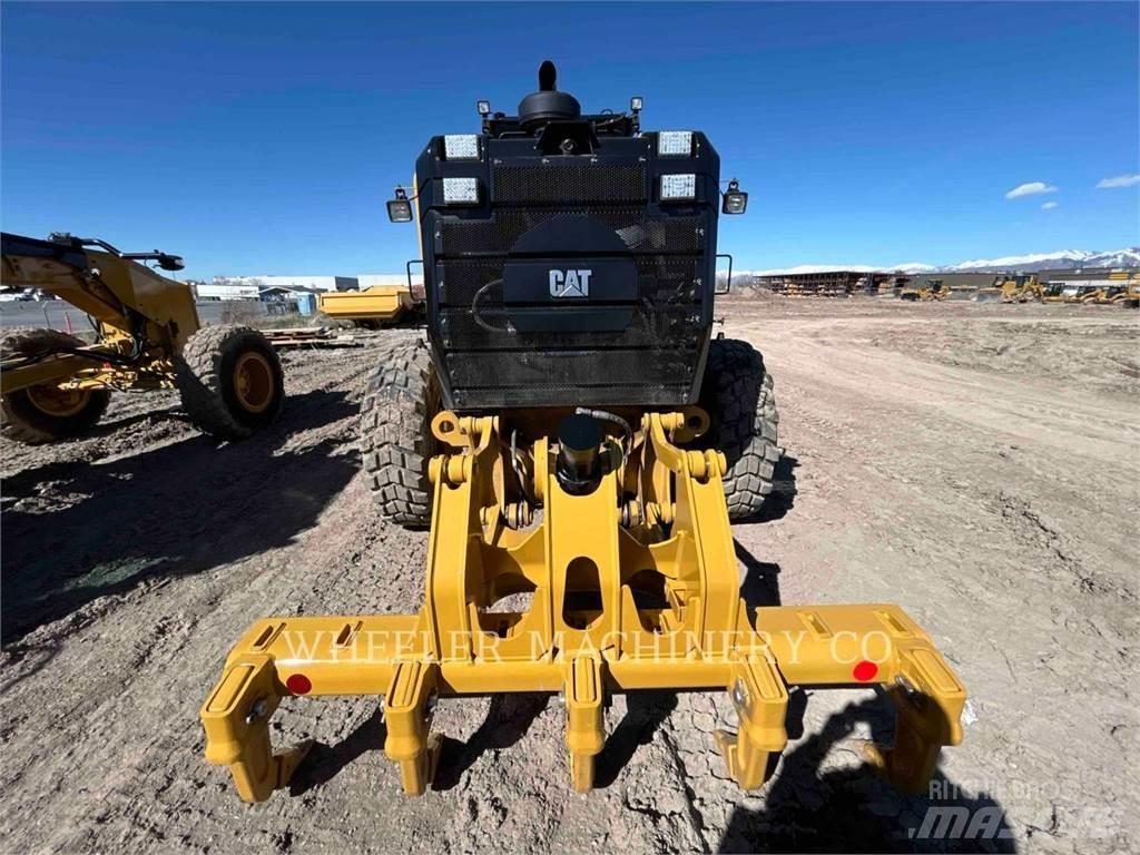 CAT 150 15 معدات تمهيد الطرق