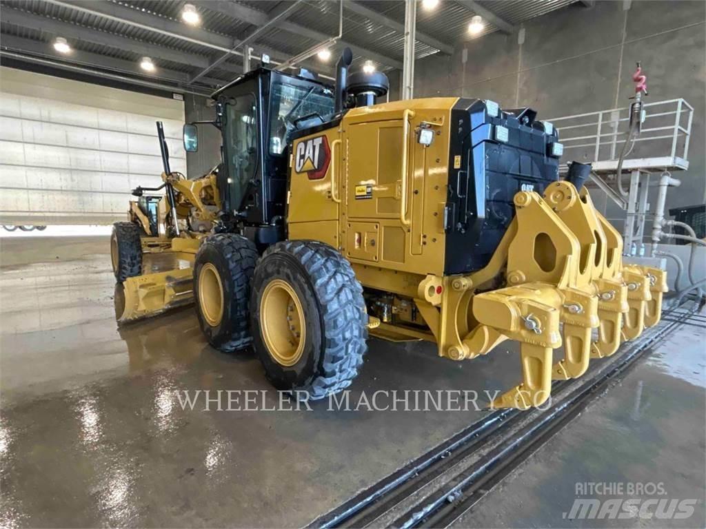 CAT 150 15 معدات تمهيد الطرق
