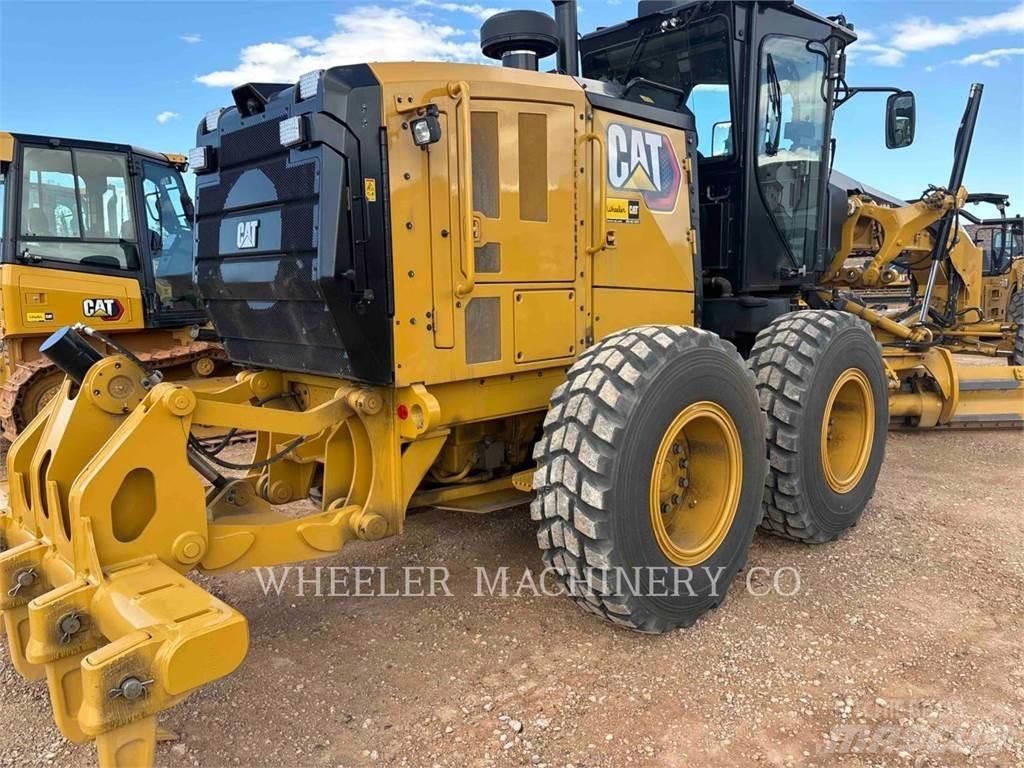 CAT 150 15 معدات تمهيد الطرق