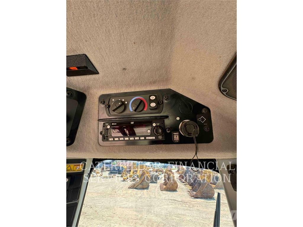 CAT 150-15 معدات تمهيد الطرق