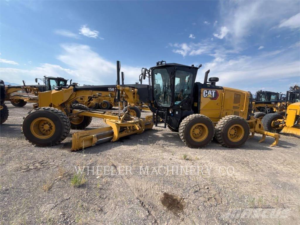 CAT 150 15 معدات تمهيد الطرق