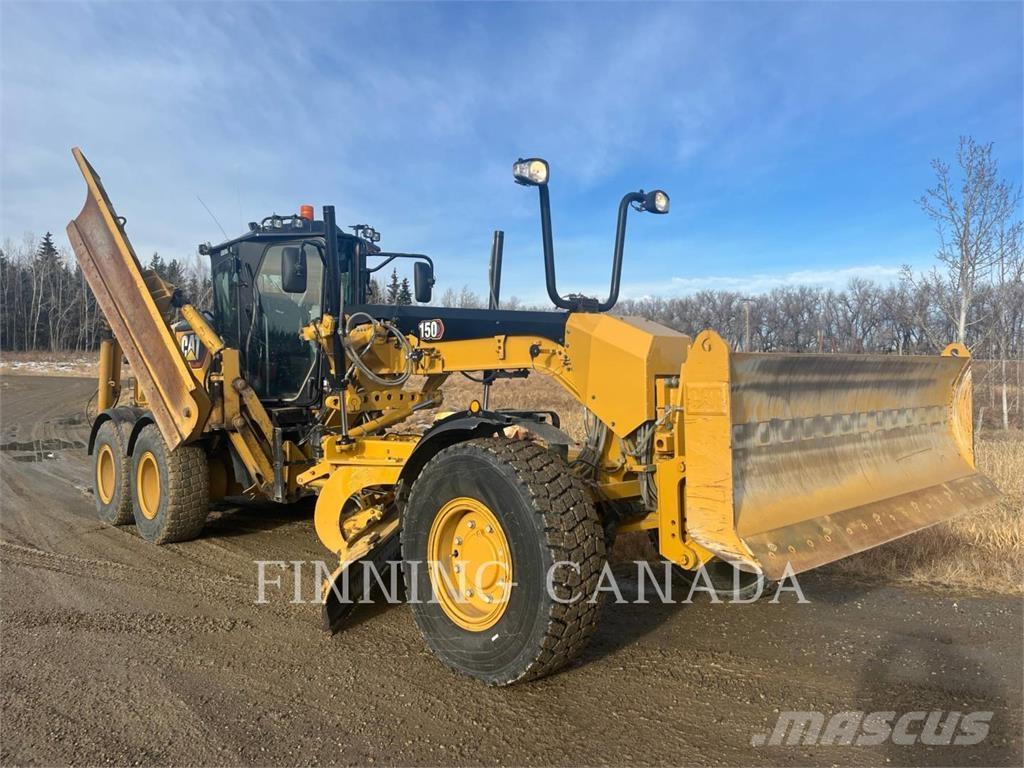 CAT 150-15 AWD معدات تمهيد الطرق