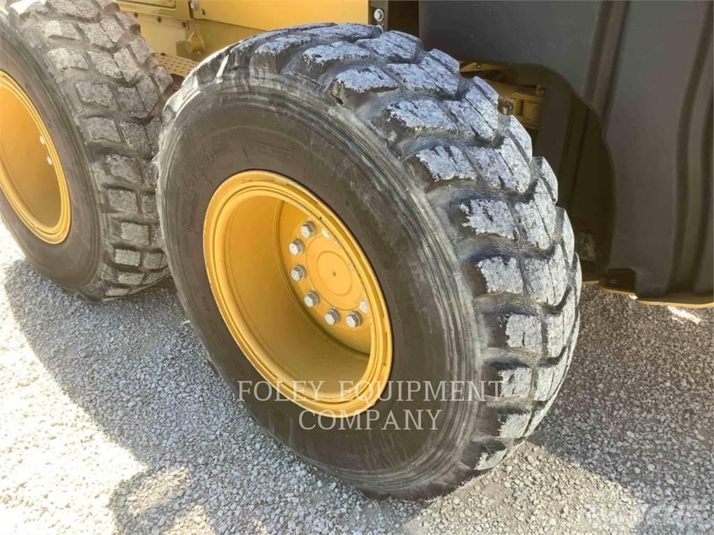 CAT 150-15AWI معدات تمهيد الطرق