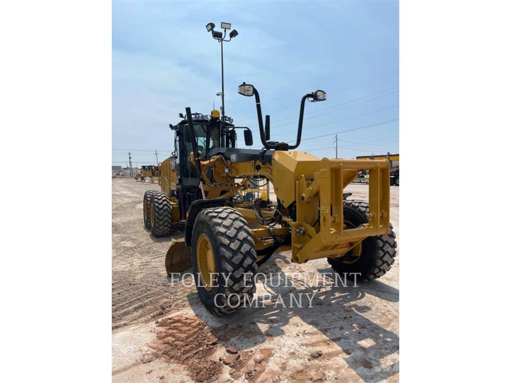 CAT 150-15AWI معدات تمهيد الطرق