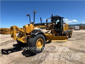 CAT 150 AWD معدات تمهيد الطرق