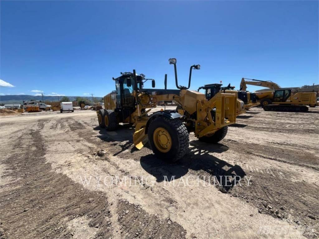 CAT 150 AWD معدات تمهيد الطرق