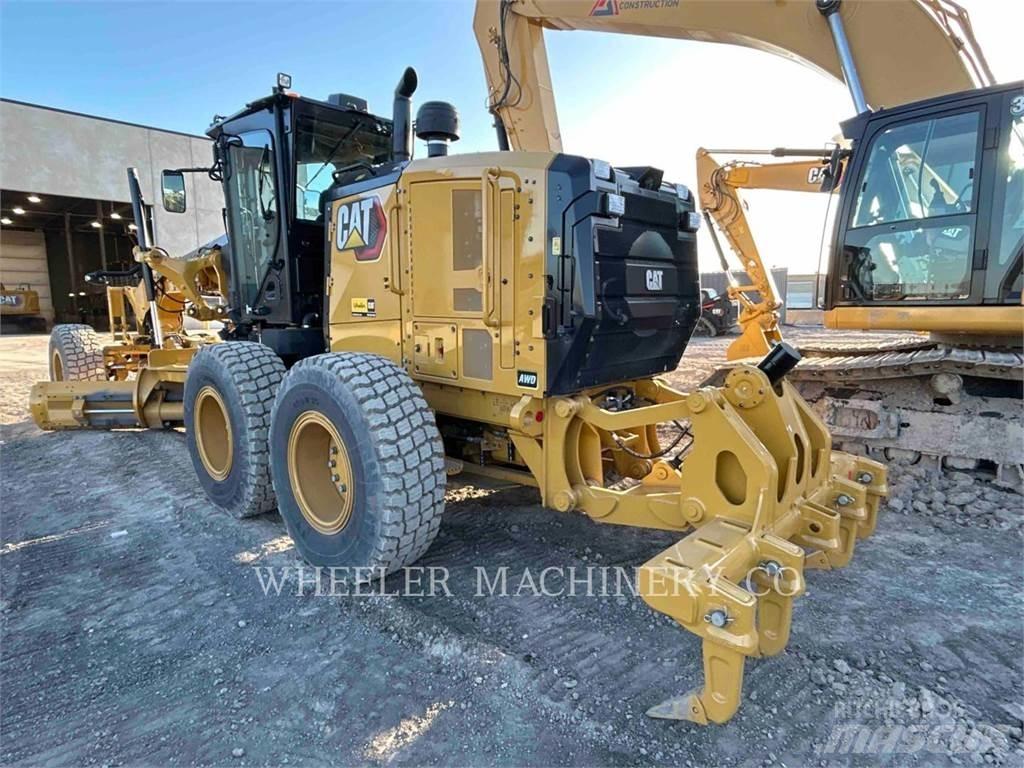 CAT 150 AWD معدات تمهيد الطرق