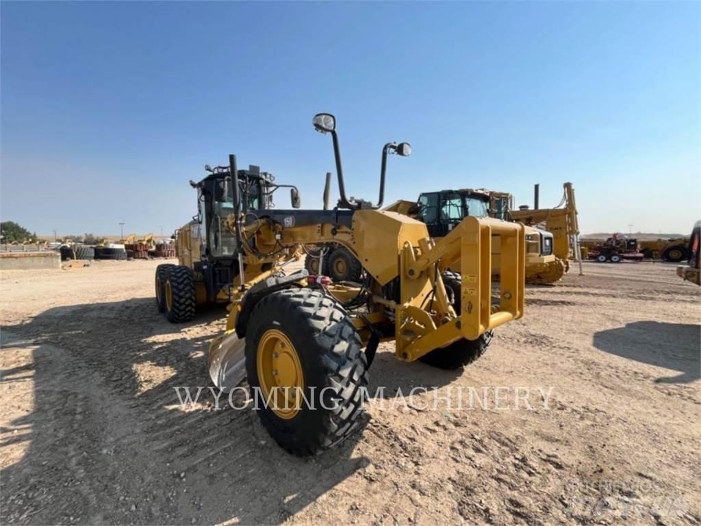 CAT 150 AWD معدات تمهيد الطرق