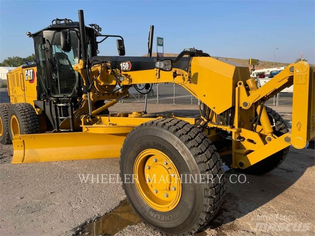 CAT 150 AWD معدات تمهيد الطرق
