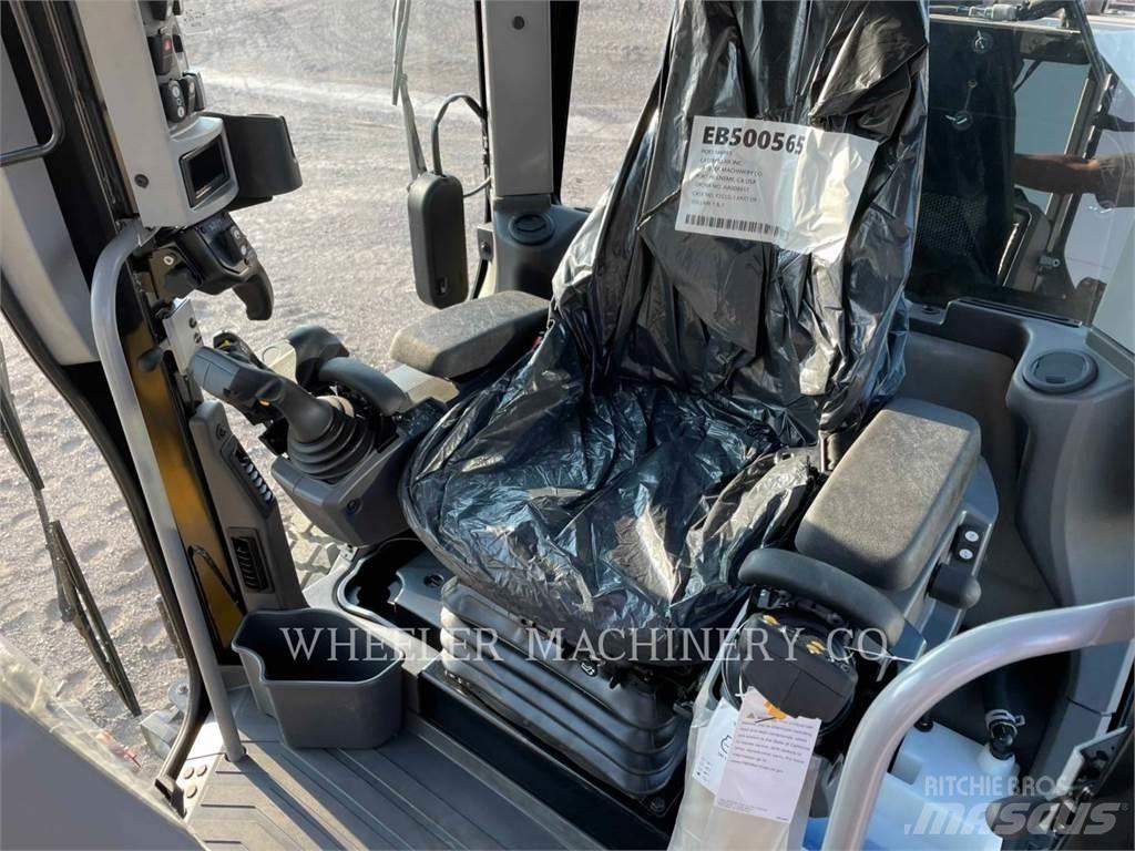 CAT 150 AWD معدات تمهيد الطرق