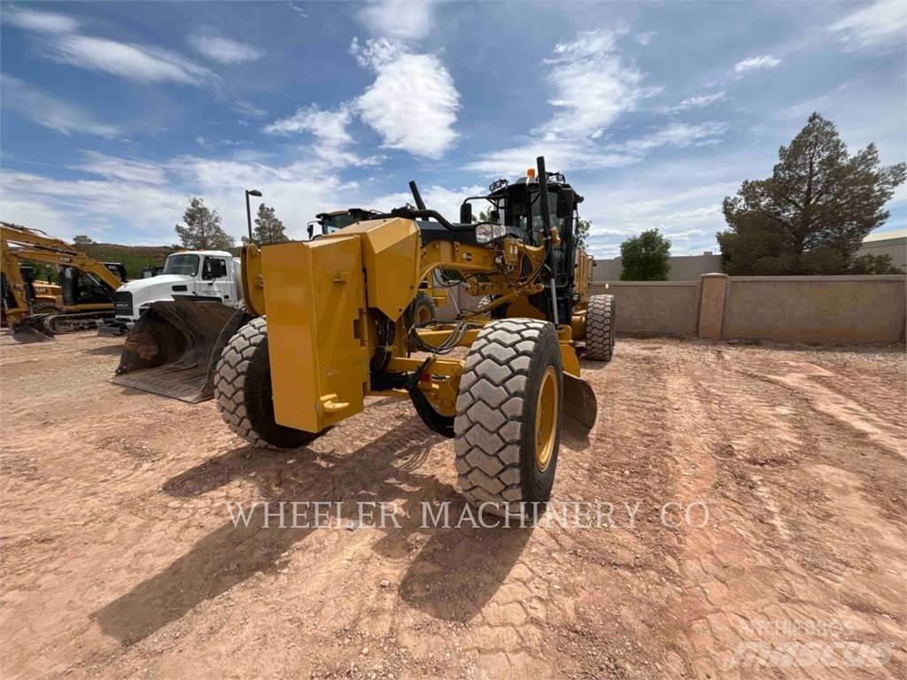 CAT 150 AWD معدات تمهيد الطرق