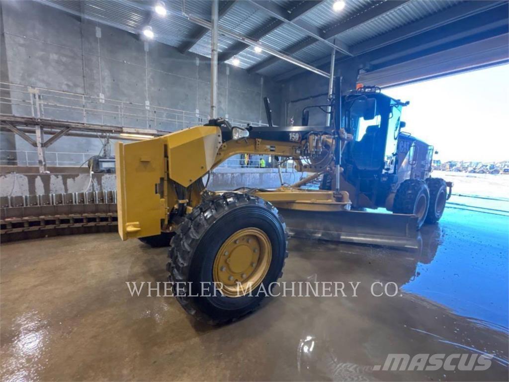 CAT 150 AWD معدات تمهيد الطرق