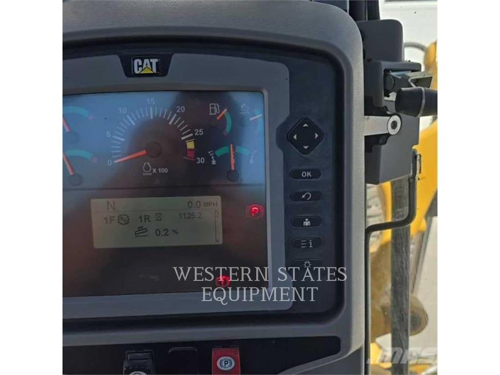 CAT 150 AWD معدات تمهيد الطرق
