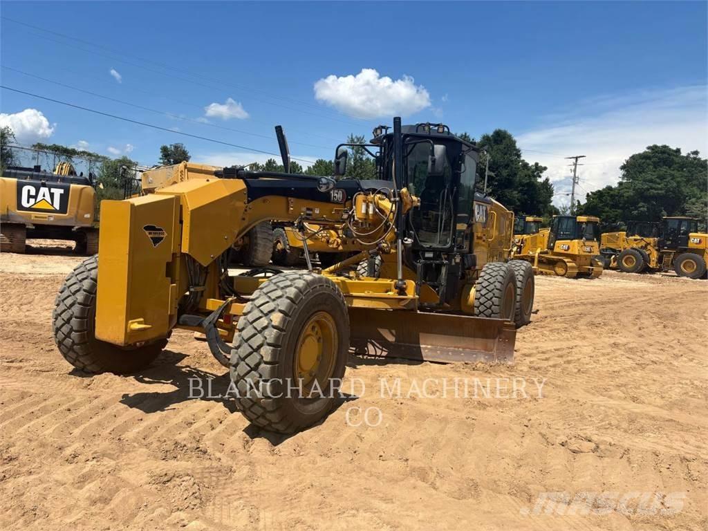 CAT 150 AWD معدات تمهيد الطرق