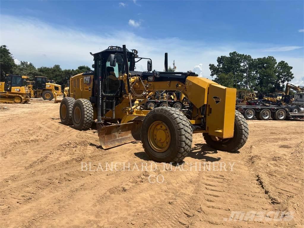 CAT 150 AWD معدات تمهيد الطرق